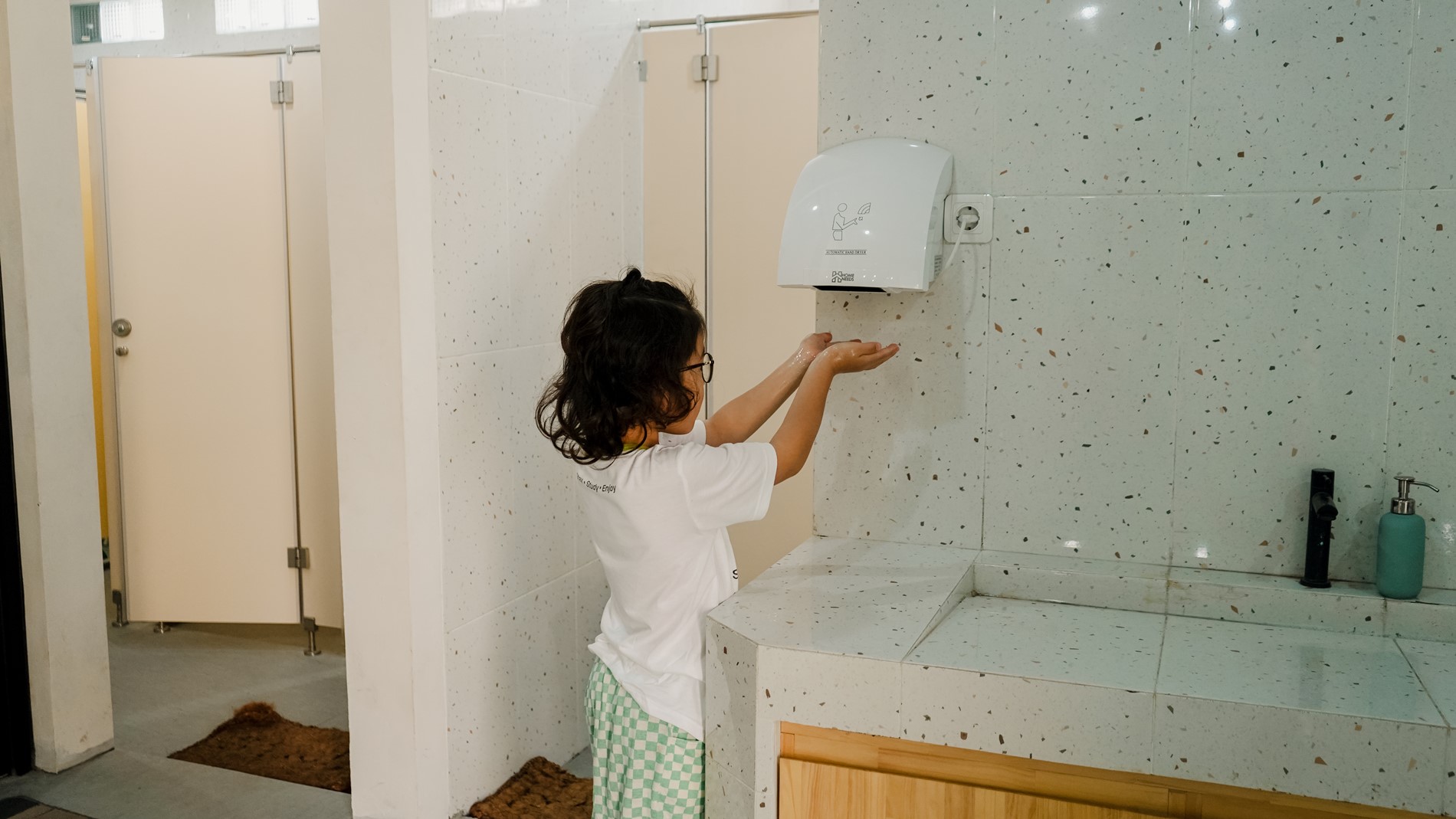 SCHOOL FACILITIES - 4 AUGUST 2025-00886